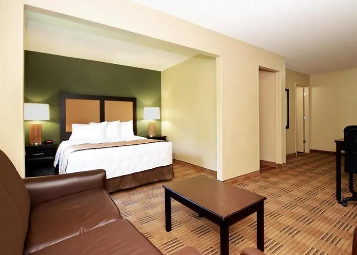Extended America - Worth - Fossil Creek Hotel